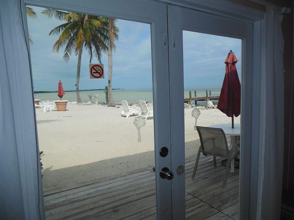 Yellowtail Inn Marathon Exterior photo